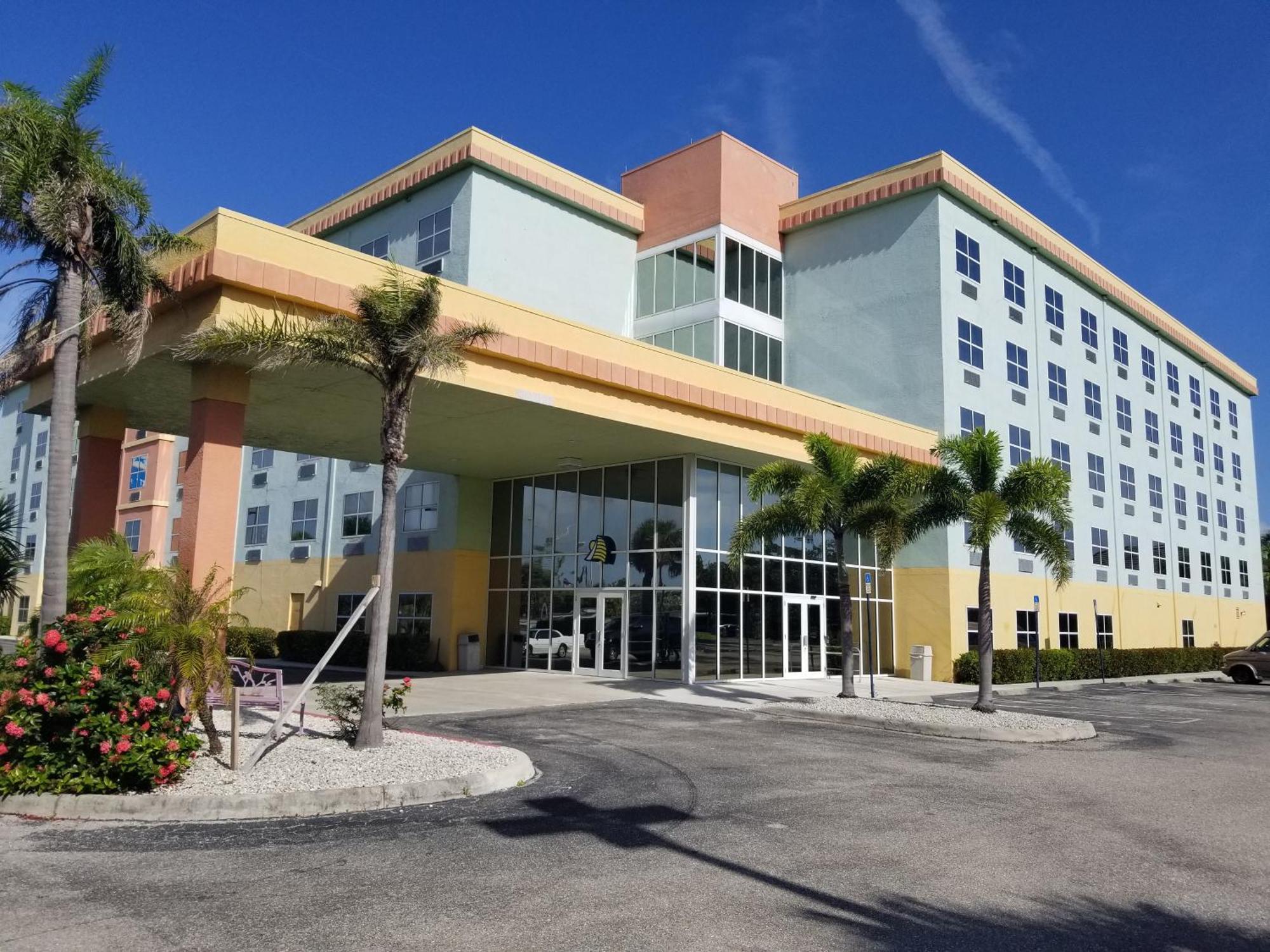 Allure Suites Of Fort Myers Exterior foto